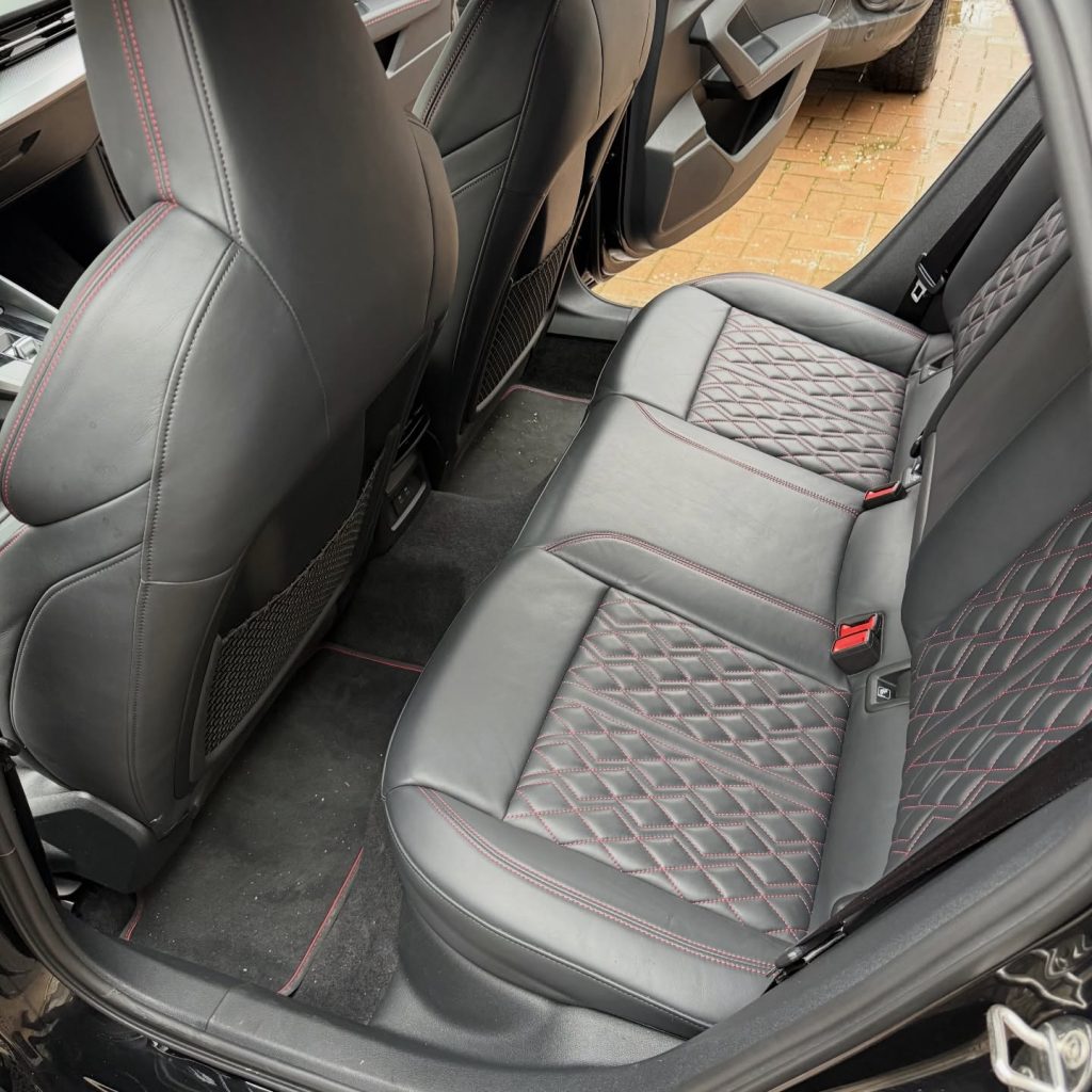 siege ariere audi av (2)